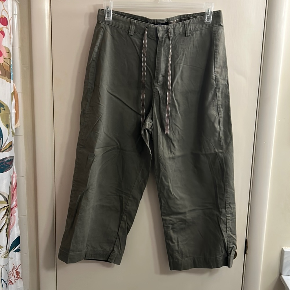 Lee Olive Green Capri Pants